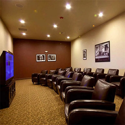 seasons apartment amenities
