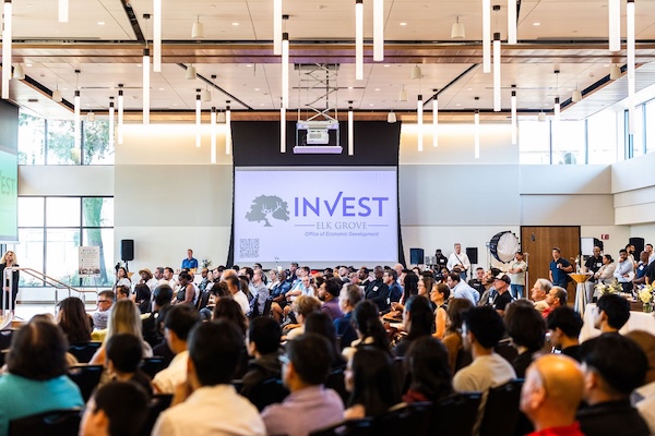a full room of people at the event last year