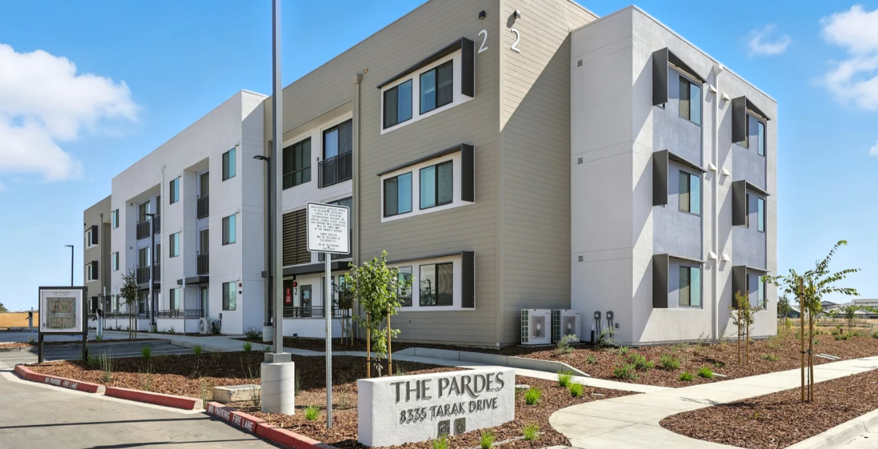"Entrance to Pardes 1 apartment building"
